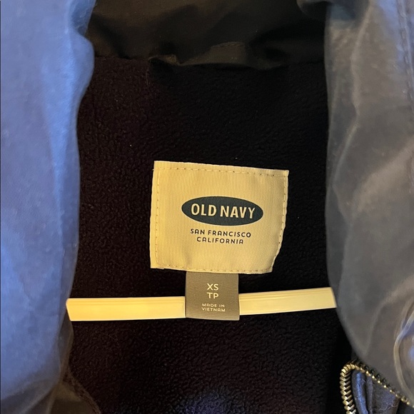 Old Navy Puffer Vest - Picture 3 of 3